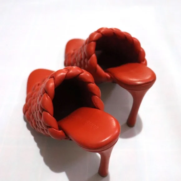 Bottega Veneta Intrecciato Leather Mule - Picture 2 of 15